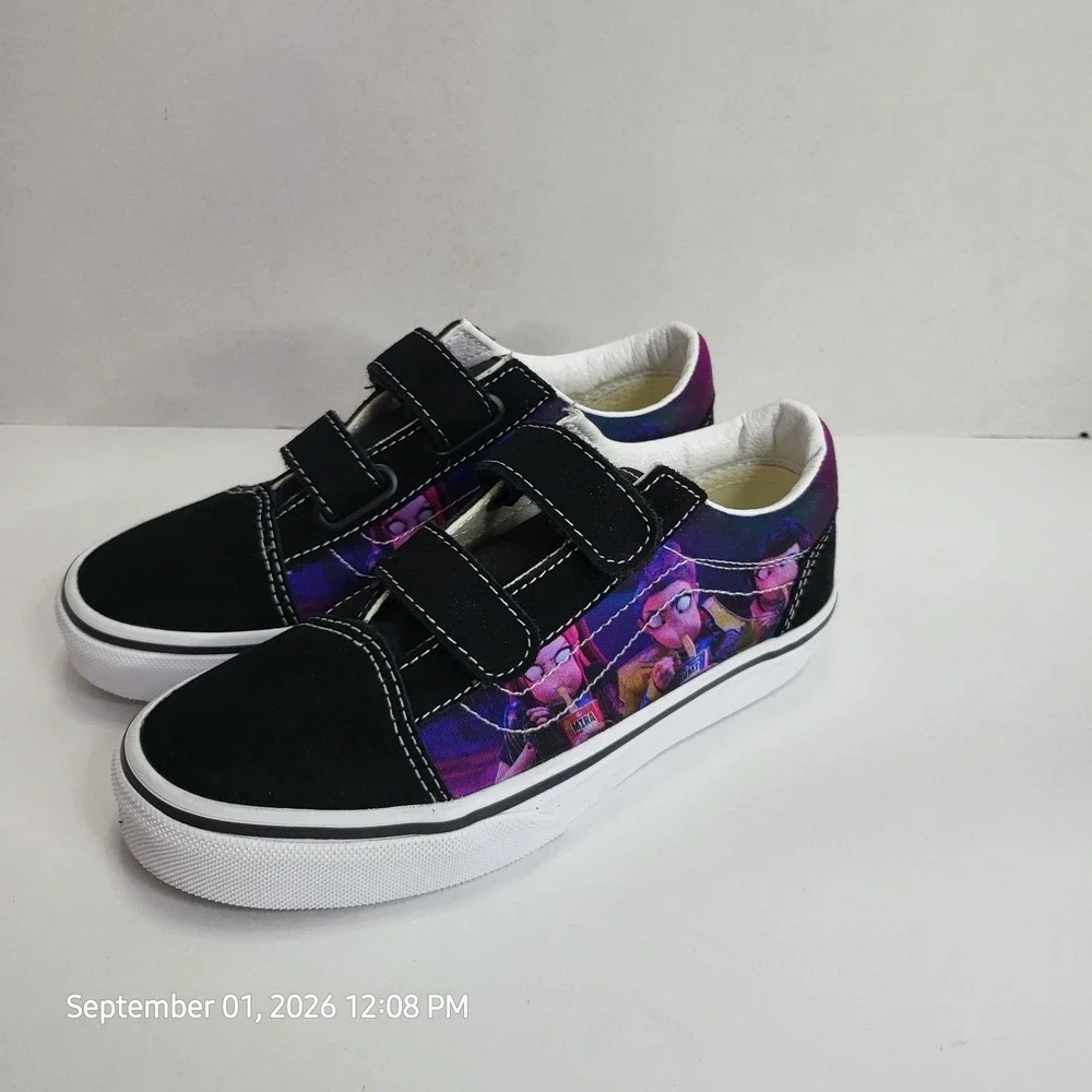 KPop Demon Hunters x Vans Little Kids Old Skool Shoe PS Size 2 NEW